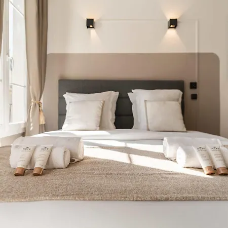 Notre Dame - Premium For 4 *